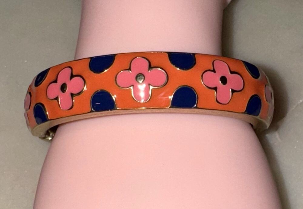 Enamel Pink Blue Flowers Clamp Spring Cuff Bangle Bracelet Goldtone Trim